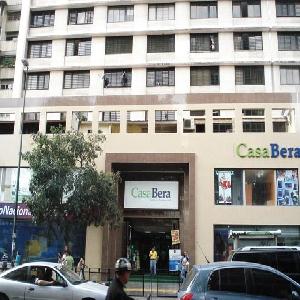 Centro comercial Casa Bera, Banco, alimentos, servicios. 
