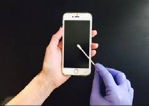 What molecules you leave on your phone reveal about 
your lifestyle