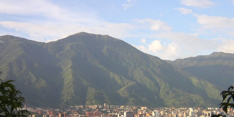 La tarde de este miércoles, Nicolás Maduro anunció que «planea constituir» en el cerro El Ávila la primera “ciudad comunal” de Venezuela.
